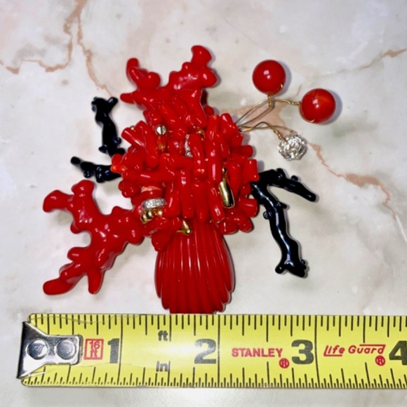 Vintage Red Beaded Brooch Abstract Design Coral Organic - Picture 3 of 3